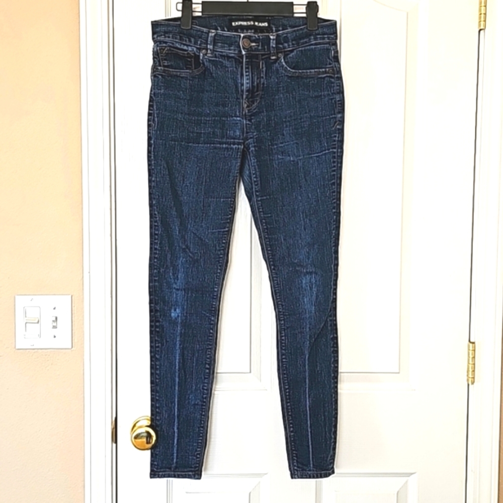 Express Jean's mid-rise